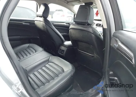 2020 Ford Fusion Sel z USA, uszkodzony, nr VIN 3FA6P0CDXLR131659